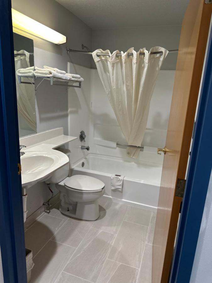 Microtel & By Wyndham - Pet Friendly Motel Gallup