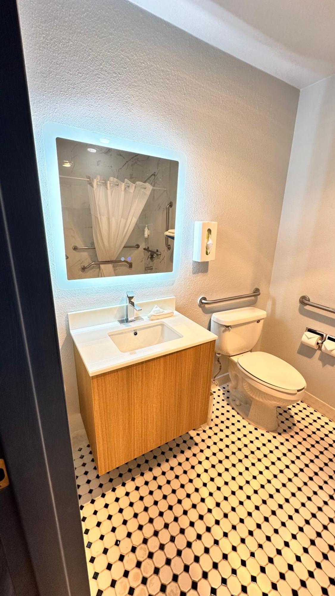 Motel Microtel & By Wyndham - Pet Friendly