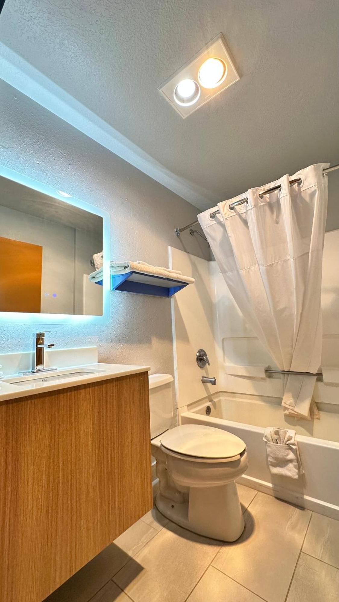 Microtel & By Wyndham - Pet Friendly Motel Gallup