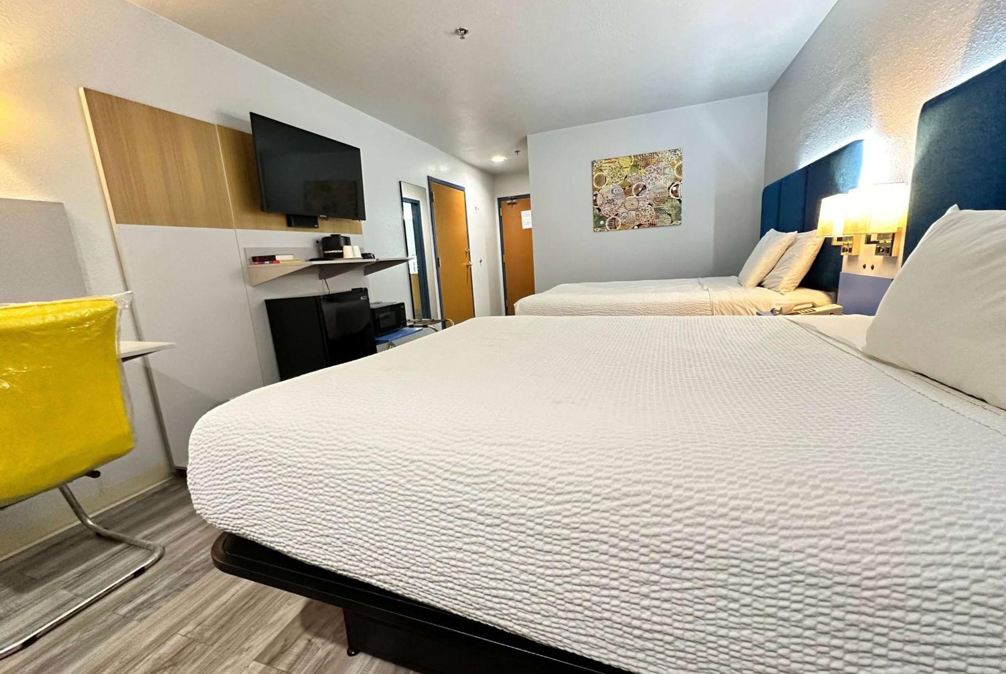 Motel Microtel & By Wyndham - Pet Friendly 2*